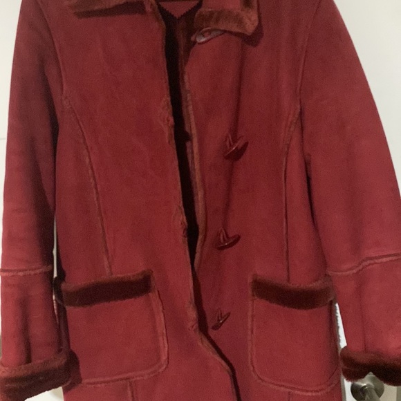 Red coat - Picture 2 of 8